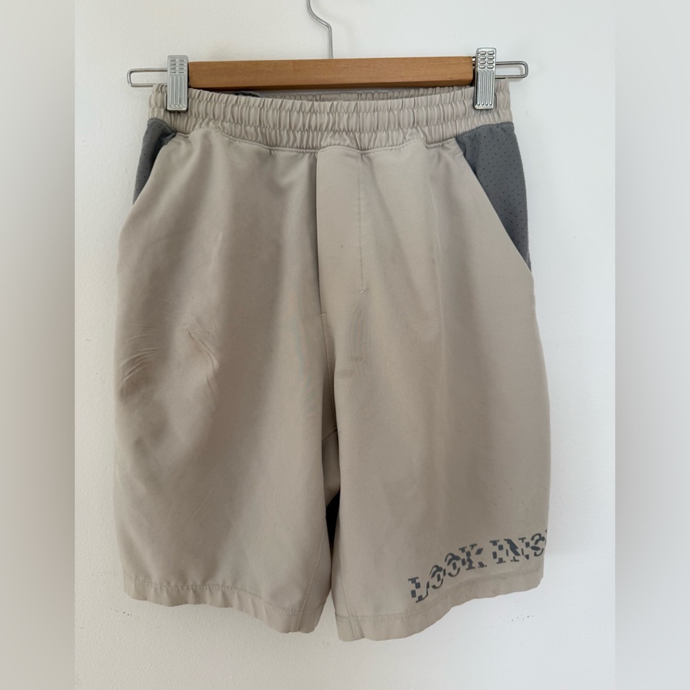 Lululemon Shorts Mens XS 6 Inch Inseam Beige Gray Limited Edition Athletic Gym